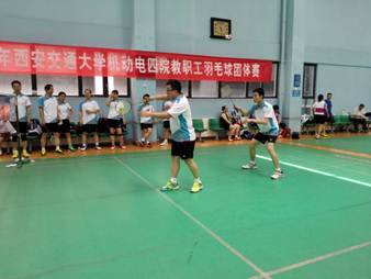 说明: E:\工作\2012.8-  国产探花
\0 分工会 工作\2017年 相关\5.13 四院羽毛球比赛\照片\陈天宁 老师提供\QQ图片20170515083712.jpg